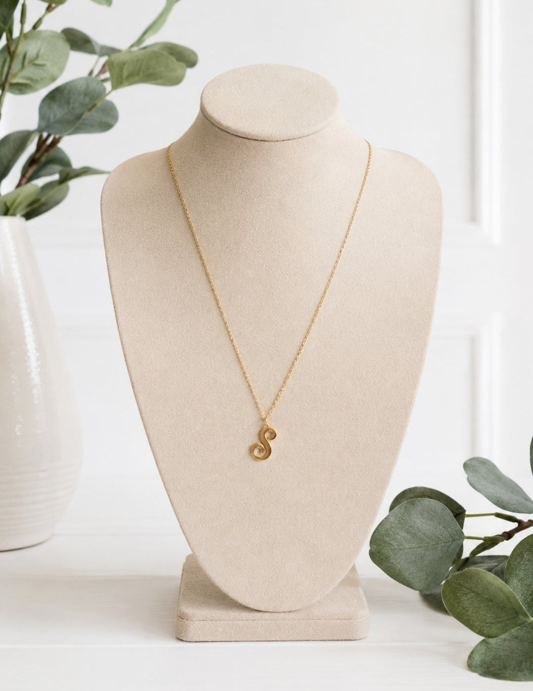 Collier lettre S