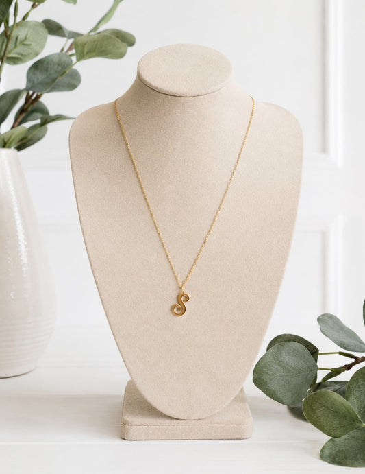 Collier lettre S